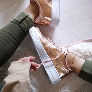 NEW Nike Air Force 1 Womens Sneakers RARE